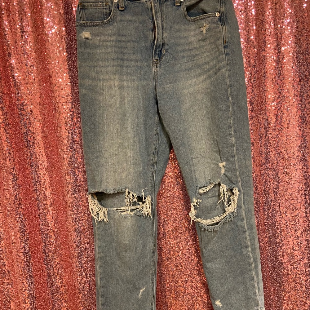 American Eagle Mom Jean